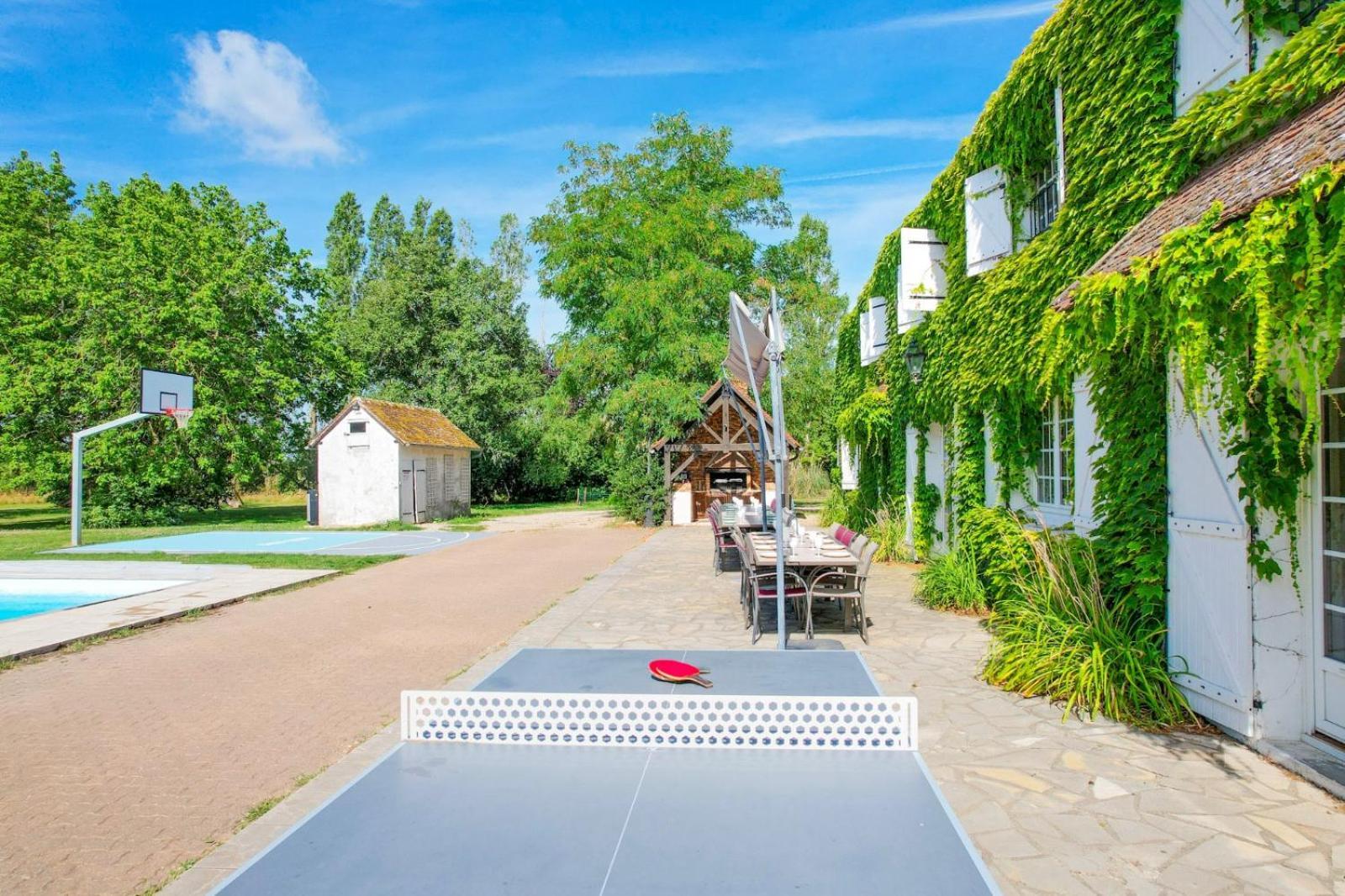 Crazy Villa Etisseaux 45 - Heated Pool - Volley Court - 1H30 Paris - 45P Saint-Maurice-sur-Aveyron Exteriör bild