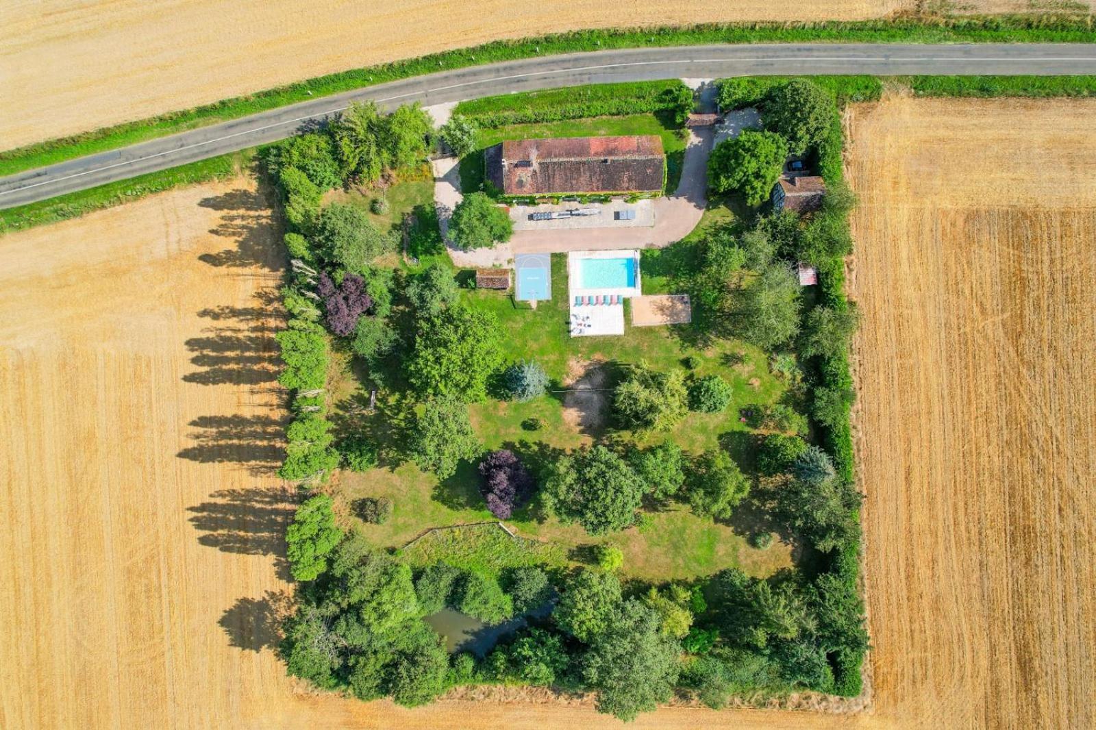 Crazy Villa Etisseaux 45 - Heated Pool - Volley Court - 1H30 Paris - 45P Saint-Maurice-sur-Aveyron Exteriör bild